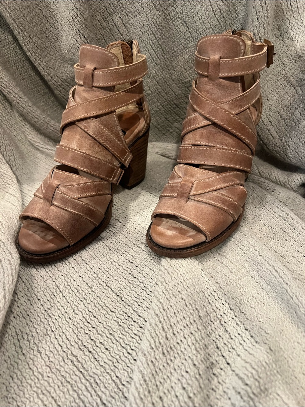 Strappy Block Heel Sandals in Dusty Rose